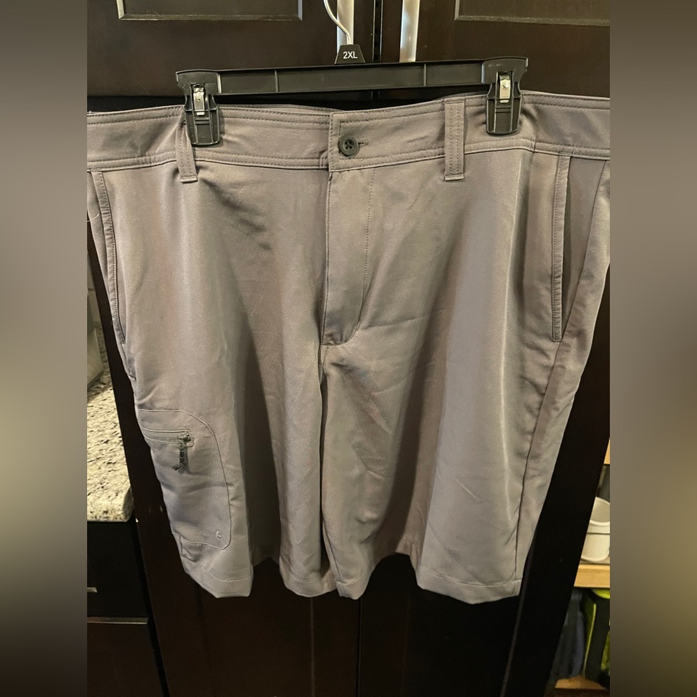 Magellan Water Resistant Shorts. Size 40.